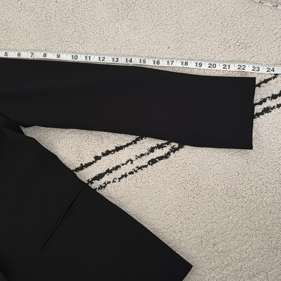 Everlane the Italian GoWeave Classic Blazer in Black - Picture 12 of 13